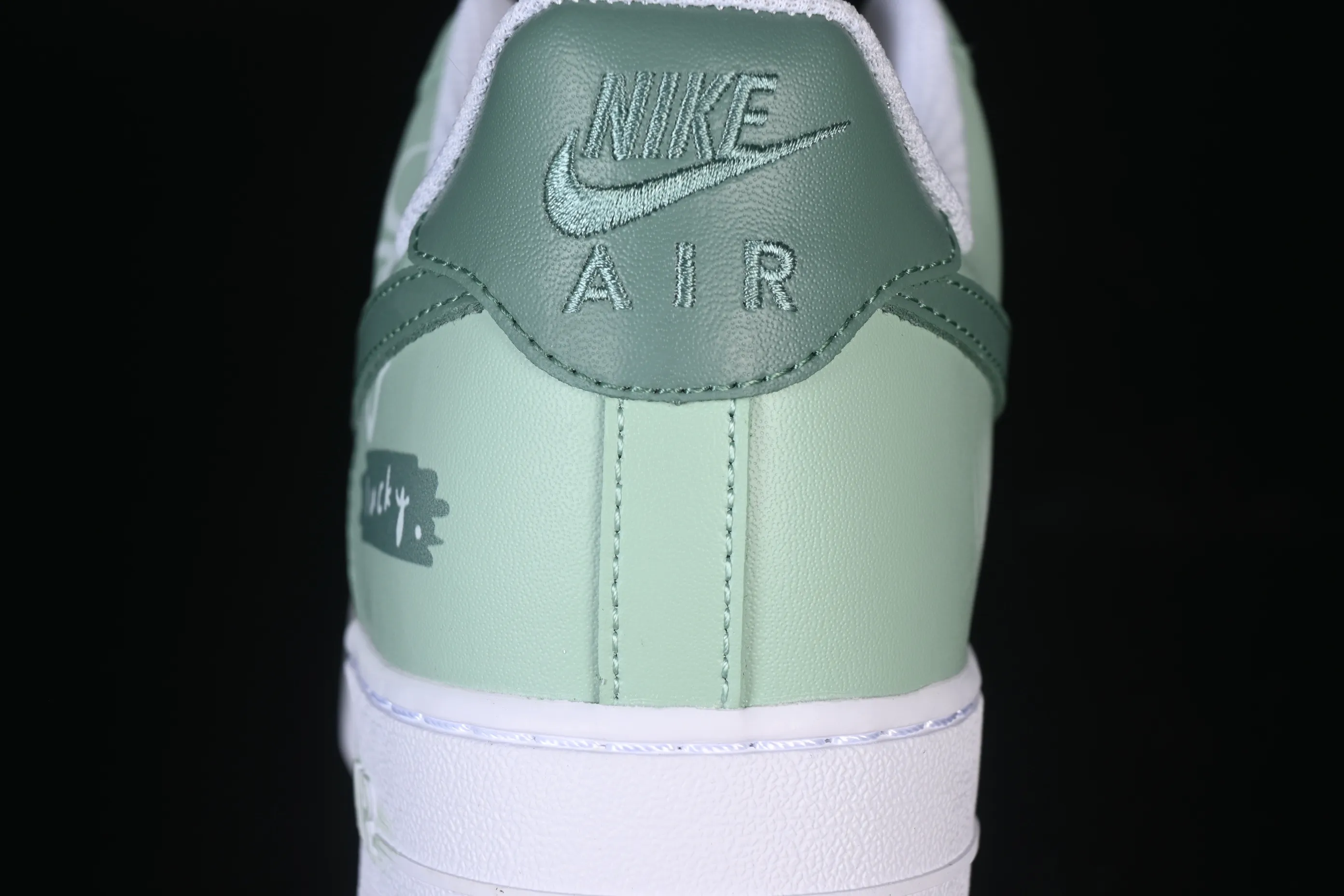 All categories Nk Air Force 1 Air Force series Nk Air Force 1 Low Air Force low-top Nike Air Force 1'07 Low Clover Air Force 1 low-top casual sneakers ZH0316-098